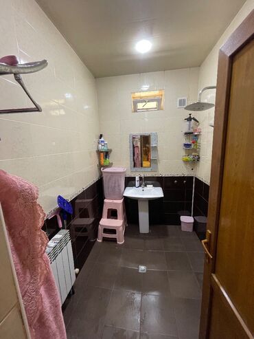 Həyət evləri və villaların satışı: 3 otaqlı, 110 kv. m, Kredit yoxdur, Orta təmir — 3