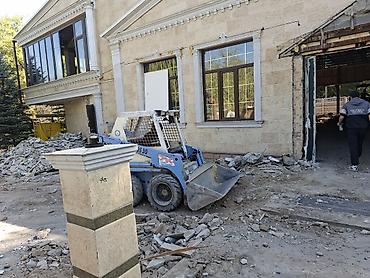 Ички жасалга: Демонтируем профессионально и «под ключ». Услуги: - Демонтаж домов — 3