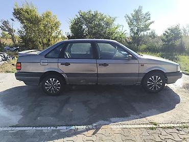 машина айон: Volkswagen Passat: 1991 г., 2 л, Кол менен иштөөчү, Бензин, Седан — 2
