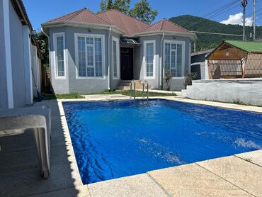 mingecevirde heyet evi: 120 kv. m, 4 otaqlı, Hovuzlu, Kombi, Qaz, İşıq