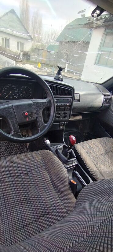 москвич 412 универсал: Volkswagen Passat: 1992 г., 1.8 л, Механика, Бензин, Универсал