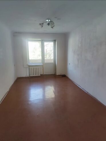 3 микрорайоне: 2 комнаты, 44 м², Индивидуалка, 4 этаж, Старый ремонт