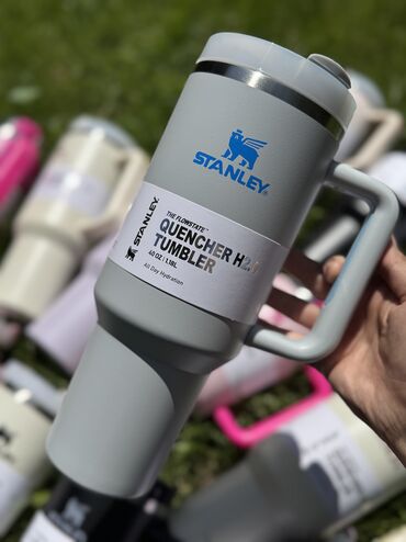 Стаканы: Термокружка Stanley😍😍😍 Объем 1,18л и 0,8л Все цвета в наличии Держит — 28