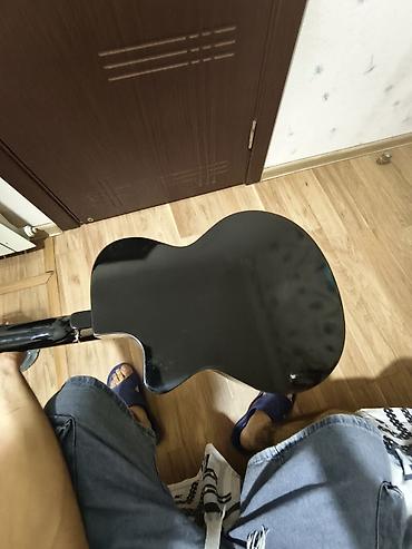 ucuz gitara: Gitar satılır almışam heç istifadə edilməyib aşağı hissədə balaca bir — 2