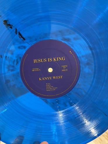 water: Виниловая пластинка Kanye West – “Jesus Is King” — 2