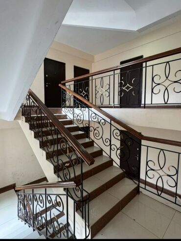 продаю квартиру военно антоновка: 2 бөлмө, 72 кв. м, Элитка, 3 кабат, Евроремонт