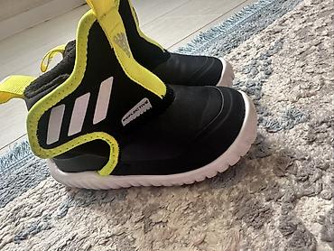 nike react: Детские ботинки-дутики adidas на осень,с флисом - Модель — 1
