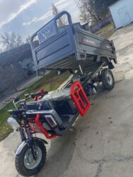 садовый измелчитель: Состояния идеальный Все работает самосвал 2-тонник и батарейка хватает