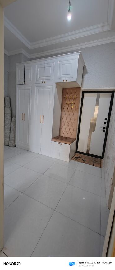 верблюжье молоко в бишкеке: Mənzilin daxili dizaynı və mebel dəsti - Geniş giriş hissəsi üçün