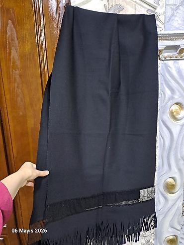 turkan hicab instagram: Qara şal – bəzəkli tül və püskül detallı - Rəng: tam qara - Dizayn — 3
