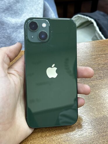 Apple iPhone: IPhone 13, Б/у, 128 ГБ, Зеленый, Защитное стекло, Чехол, Коробка, 80 %