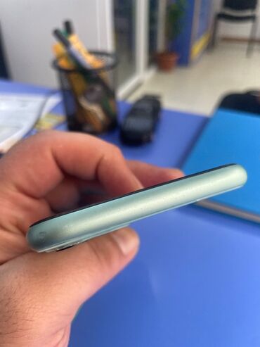 Apple iPhone: IPhone 11, 64 GB, Face ID — 6