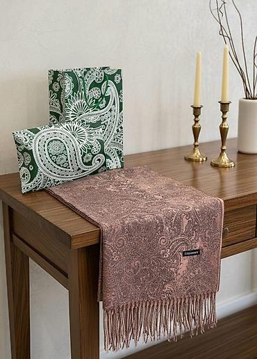 Digər qadın geyimləri: Şarf qutuda - Rənglər: bej-qəhvəyi, tünd boz, açıq boz və çoxrəngli — 13