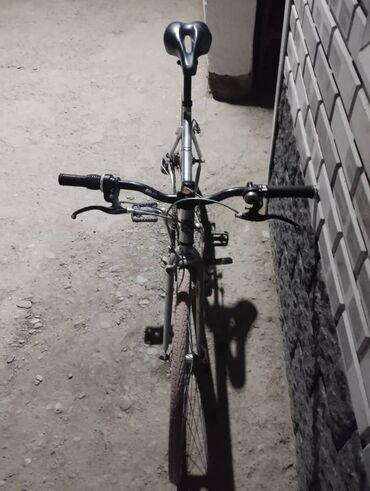 седло велосипеда: Шоссейный велосипед б/у оригинал из Кореи без ржавчины 5 месяцев
