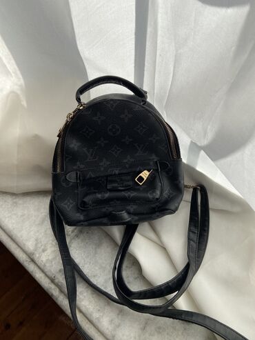 Çantalar: Louis Vuitton sumka A klass