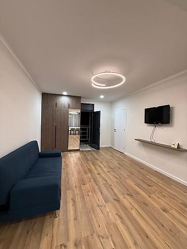 француский квартал: 3 комнаты, 57 м², 2 этаж, Свежий ремонт — 1