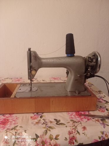 швейная машинка старая: Швейная машина Полуавтомат