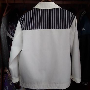 Kurtkalar: Ağ rəngli, zolaqlı detallı kişi gödəkçəsi - Stil: gündəlik/casual — 3