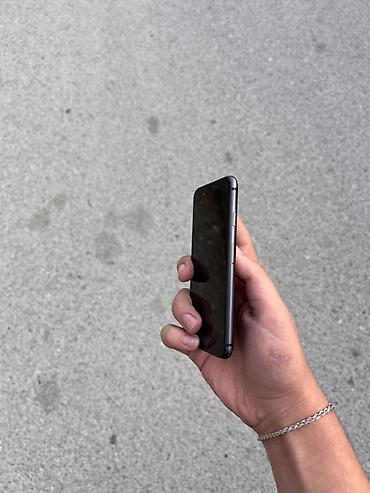Apple iPhone: IPhone 8, 64 GB, Space Gray, Barmaq izi — 3