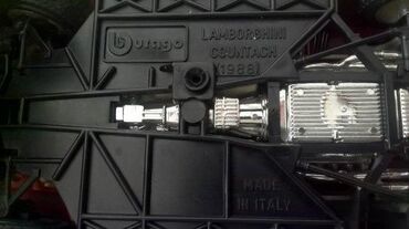 Figurice i makete: Lamborghini Chountach 1988 1 prema 24 Burago — 11