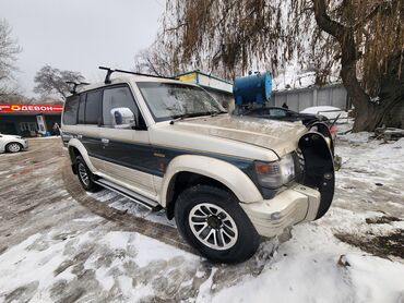 обменяю машину: Mitsubishi Pajero: 1993 г., 2.5 л, Автомат, Дизель, Внедорожник