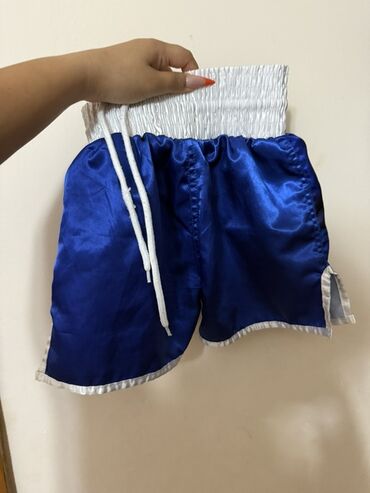 Əlcəklər: Boks və fitnes dəsti Dəst tərkibi: - Venum markalı boks əlcəkləri — 11