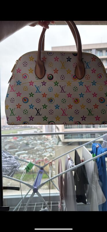 louis vuitton l'immensite qiymeti: Əl çantası, Louis Vuitton, İşlənmiş