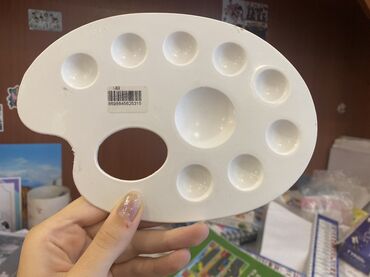 paddon taxta: Akril/plastik rəssam palitrası -Material: möhkəm, yüngül plastik
