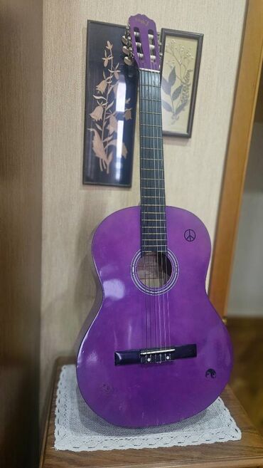 Akustik gitaralar: Akustik gitara, Yeni, Ünvandan götürmə