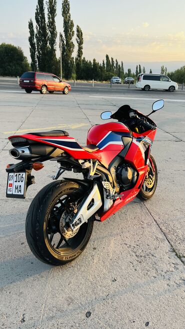 мотоцикл корейский: Спортбайк Honda, 600 куб. см, Бензин, Чоңдор үчүн, Колдонулган