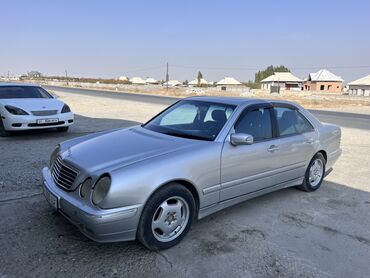 хундай пертер: Mercedes-Benz E-Class: 2000 г., 2.4 л, Автомат, Газ, Седан