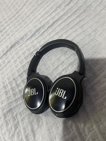 купить ноутбук в бишкеке: Накладные, JBL, Б/у, Беспроводные (Bluetooth), Классические