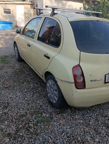 хундай саларис 2012: Nissan Март: 2004 г., 1.3 л, Бензин, Хетчбек