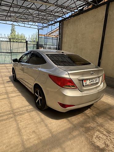 Продажа авто: Hyundai Solaris: 2014 г., 1.4 л, Автомат, Бензин, Седан — 4