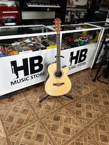 Akustik gitara, 6 sim, Yeni, Ödənişli çatdırılma