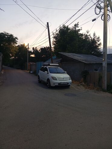кузов делика: Toyota ist: 2003 г., 1.3 л, Автомат, Бензин, Хэтчбэк