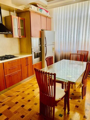 Uzunmüddətli kirayə mənzillər: Nərimanov metrosu yaxınlığında,18 mərtəbənin,15-ci mərtəbəsində,3 otaq — 15