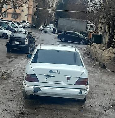 mersedes saat: Mercedes-Benz 250: 2.5 l | 1995 il Sedan — 5