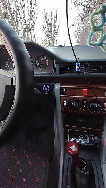 Daimler: Daimler : 1992 г., Механика, Седан — 4