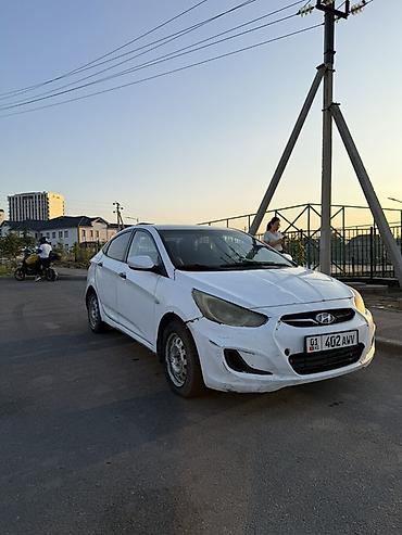 getz 2: Hyundai Solaris: 2013 г., 1.6 л, Механика, Бензин, Седан — 2