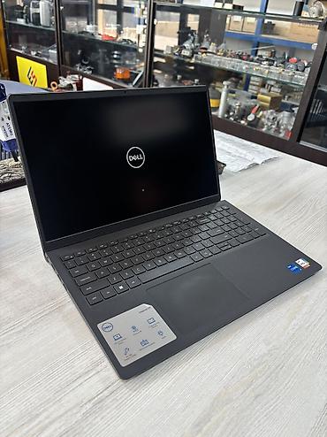 Dell: Dell Inspiron 15 noutbuk - Model: Dell Inspiron 15 (15.6") - — 8