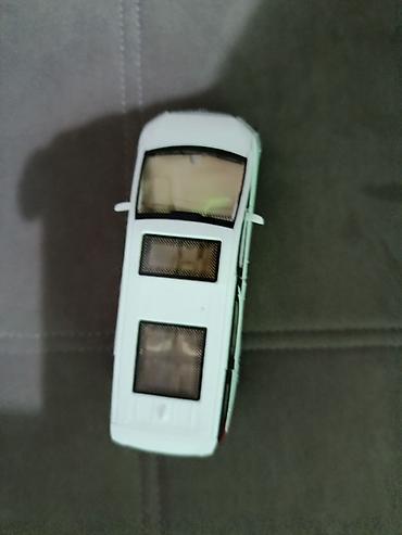 Модели автомобилей: (минивэн/кроссвэн) в масштабе приблизительно 1:24– цвет белый — 5