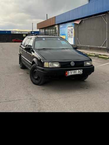 автомобил универсал: Volkswagen Passat: 1989 г., 1.8 л, Механика, Бензин, Универсал