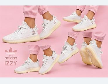 air max 90: Adidas IZZY patike – bele, niskog profila, sa mrežastim (knit) — 1