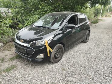 авто в рассрочку 2107: Chevrolet Spark: 2018 г., 1 л, Автомат, Бензин, Хэтчбэк