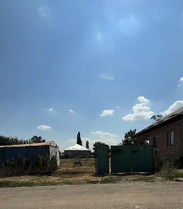 дом село байтик: Дом с участком в селе Байтик. - Площадь участка: 18 соток (указано — 1
