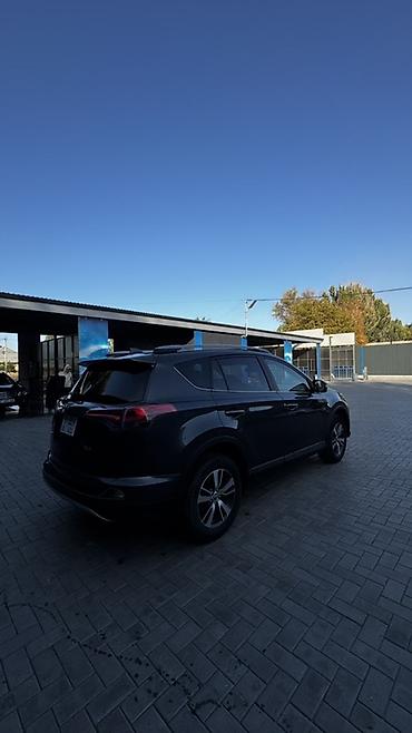 тойота малогабаритная: Toyota RAV4: 2018 г., Кроссовер — 4