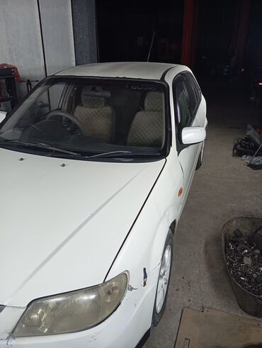 продаю виндом: Mazda Familia: 2002 г., 1.6 л, Автомат, Бензин, Хетчбек