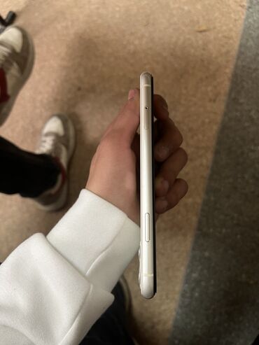 Apple iPhone: IPhone 11, Ağ, Face ID — 4