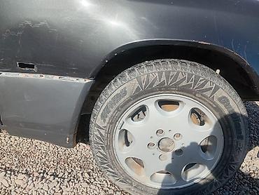 Mercedes-Benz: Mercedes-Benz W124: 1993 г., 2 л, Механика, Бензин, Универсал — 15